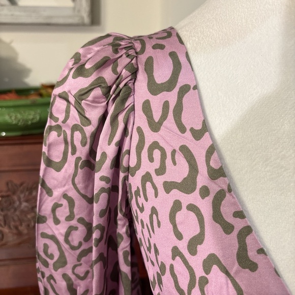 For Love And Lemons Pink V-Neck Bishop Sleeve Dress - Picture 4 of 7